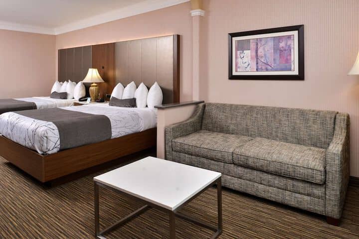 Room 12 of 27