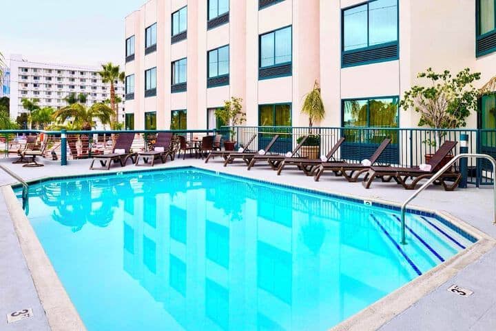 Pool 20 of 27